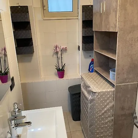 Theroom * קטאניה