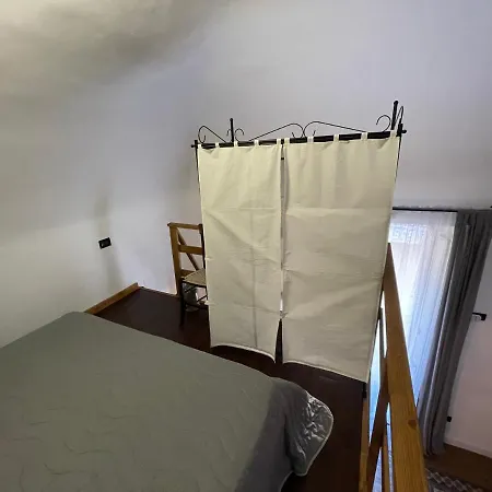 Theroom * קטאניה